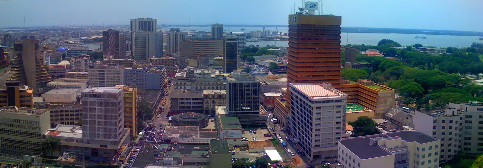 Plateau and Ébrié Lagoon in Abidjan, 2008. Context photograph.